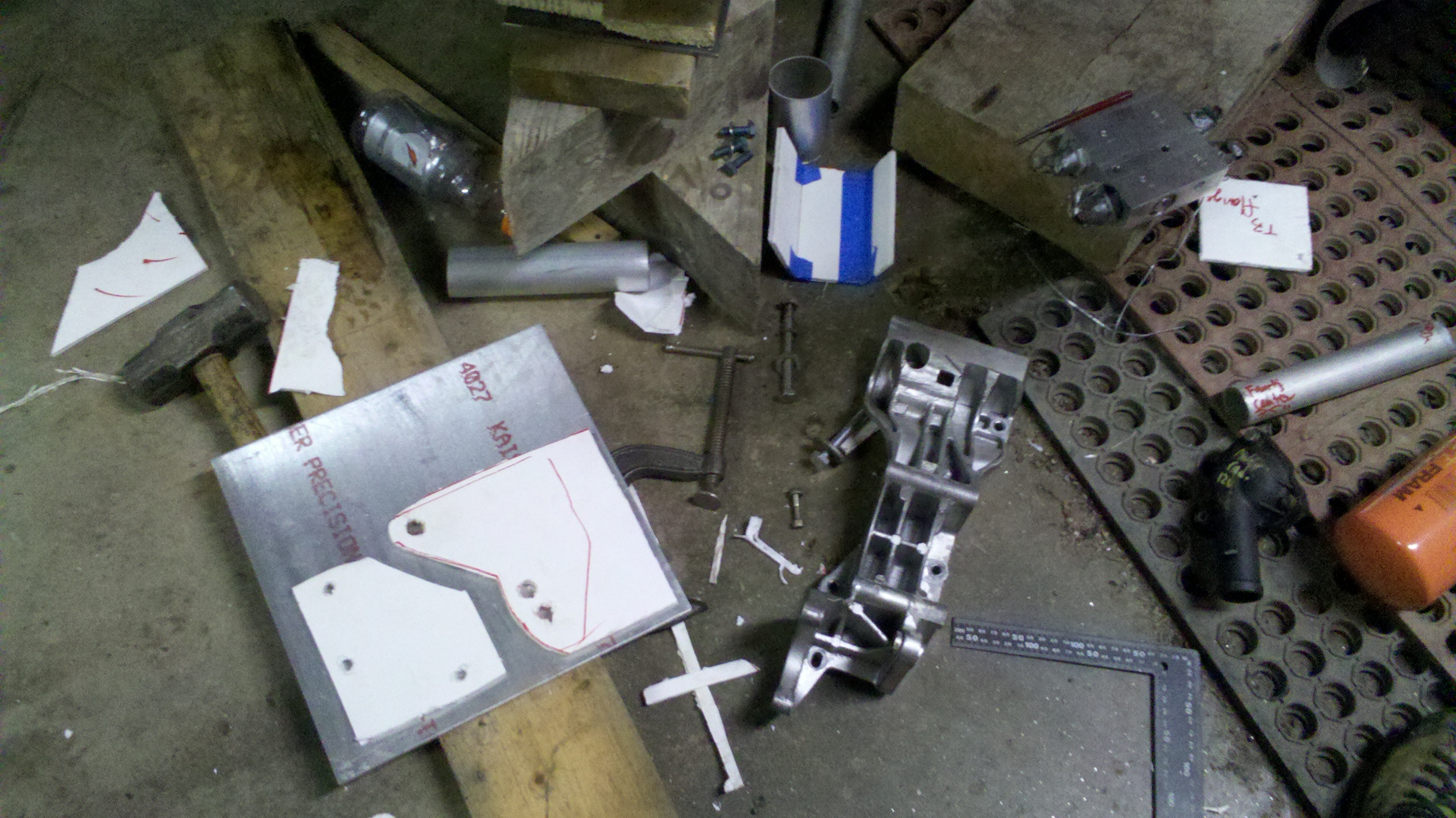 engine mount arm remake in alu templates.jpg